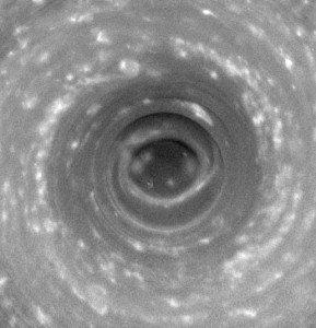 Južný polárny vír na Saturne