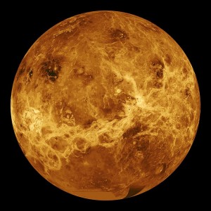 Povrch Venuše bez oblačnej vrstvy. Záber vznikol zo zložených snímok sondy Magellan.