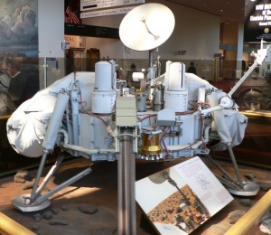 Model pristávacej časti Vikingu 1. Autor: Mark Pelligrino