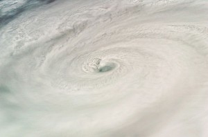 Hurikán Dean vyfotografovaný z ISS pri EVA-4