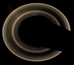 Pohľad na Saturnove prstence „zhora“. Záber urobila sonda Cassini v roku 2007.