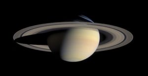 Saturn_from_Cassini_Orbiter_(2004-10-06)
