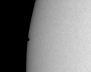 Merkúr vstupuje pred slnečný disk. Autor: Pavol Rapavý